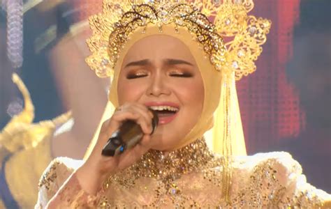 malaysian diva siti nurhaliza announces first ever docufilm and concert movie