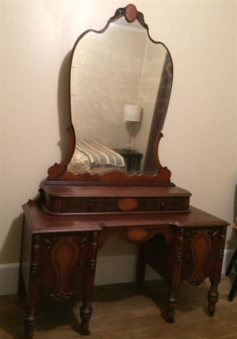 Im Trying To Find A Value For An Antique Vanity That Ive Owned For Severa My Antique