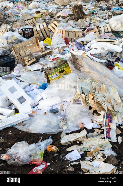 Waste Dump Pile Of Rubbish Landfill Hi Res Stock Photography And Images