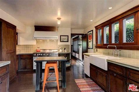 1910 Craftsman For Sale In Los Angeles California — Captivating Houses