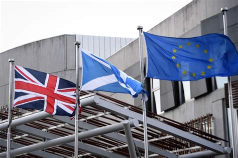 Scotland Keeps Eu Flag Flying As Uk Prepares For Brexit Time