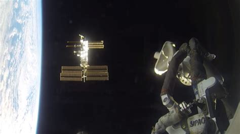 Nasa Releases Mesmerizing Video Of Soyuz Docking Iss — Rt World News