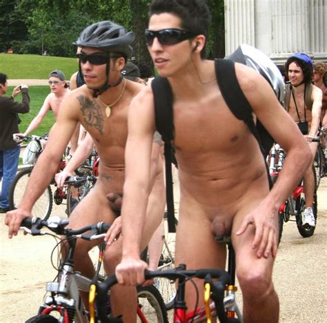 Ciclistas Nudistas Miercoles
