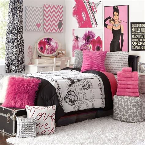 Awesome 47 Striking Paris Theme Bedroom Ideas For Women Paris Themed Bedroom Decor Paris