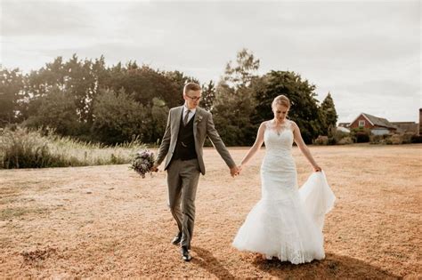 Mrandmrskphotography In Staffordshire Wedding Photographers Hitched