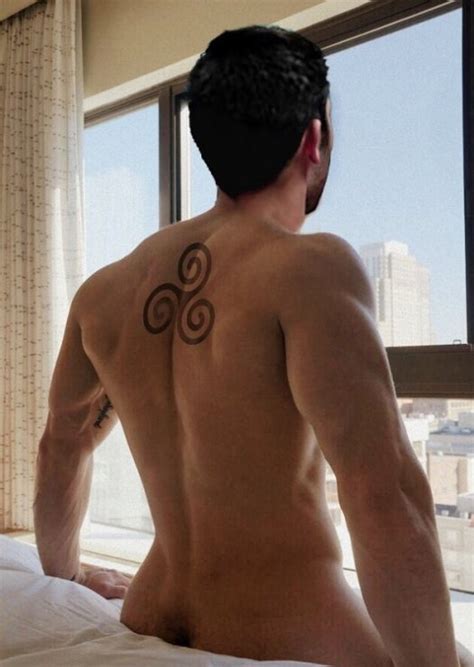 Tyler Hoechlin Nude Ator Pelado Em Fotos E Video Xvideos Gay