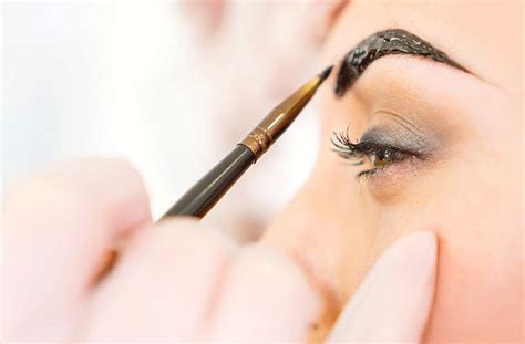 Eyebrow Tinting Benefits Risks And What To Expect