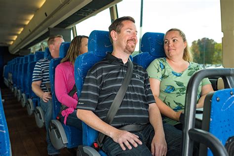 The Top 5 Benefits Of Renting A Charter Bus For Your Next Outing