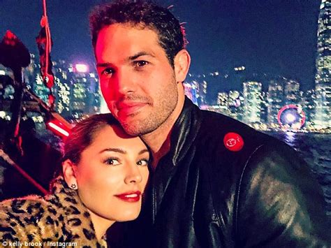 Kelly Brook On Why She Wont Freeze Her Eggs And Marriage Daily Mail
