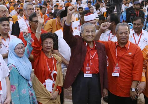 Kini, setelah pihak pakatan harapan berjaya membentuk kerajaan persekutuan yang baru, dan diterajui oleh perdana menteri ketujuh tun dr. ZZ20180107_pakatan_harapan_convention_leaders_1 - KL NOW 就在吉隆坡