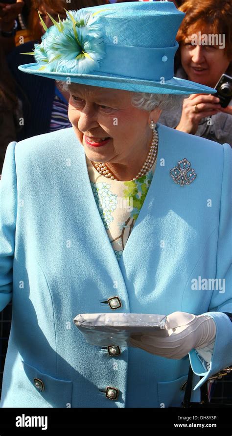 Queen Elizabeth Ii Visits Redbridge During Her Diamond Jubilee Tour Of