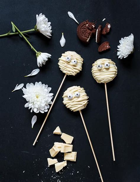 Helpot Halloween Kakkutikkarit Recipe Mummy Cookies Cookie Pops