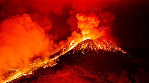 Спящая бомба Конец света наступит когда проснутся 138 вулканов Антарктиды
