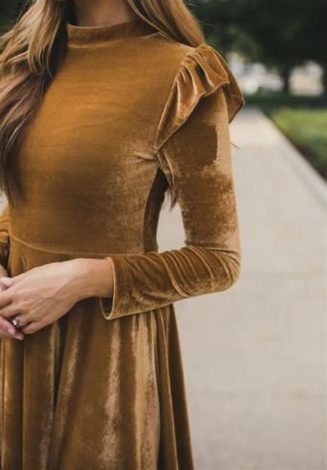 Pin By On My Style Cocktail Dresses With Sleeves Trendy