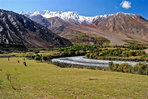 Zanskar valley, Leh: How To Reach, Best Time & Tips