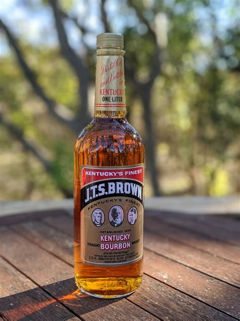 Whiskey Review Jts Brown Kentucky Straight Bourbon Whiskey Thirty