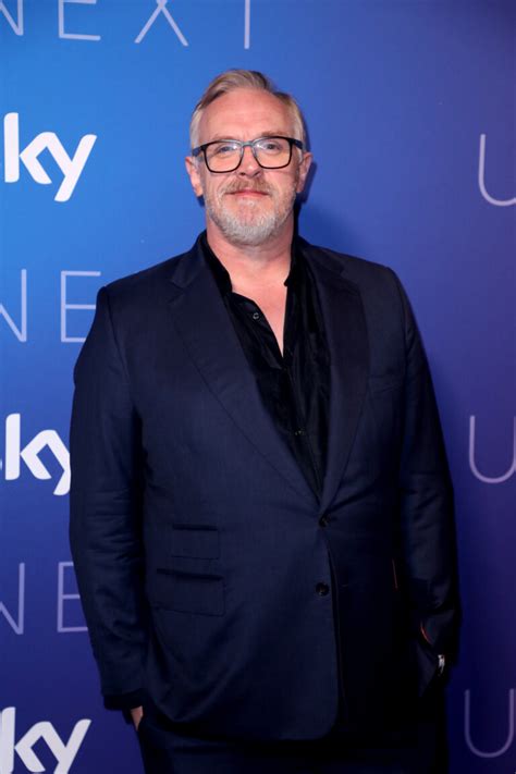 The Cleaner Viewers Obsessed With Greg Davies Height How Tall Is He