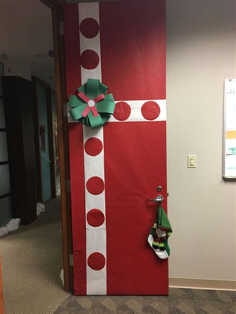 Christmas Office Door Decorating Diy Christmas Door Decorations