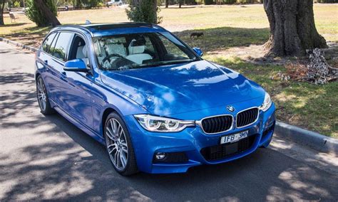 What does 328i mean on BMW?