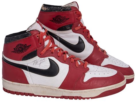 1985 86 Michael Jordan Game Used And Signed Air Jordan Dunk Sole Sneakers