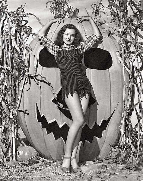 Hot Pictures Of Jeanne Crain Make You Feel Tingly Inside The Viraler