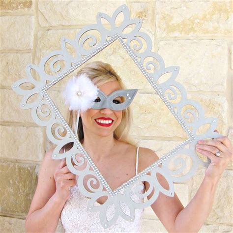 19 Cool Diy Photo Booth Props Diy Projects Party Ideas