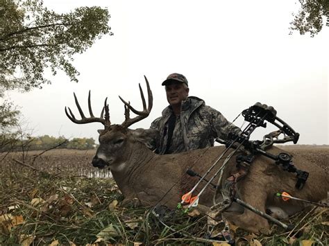 Kansas Whitetail Deer Hunt 10175