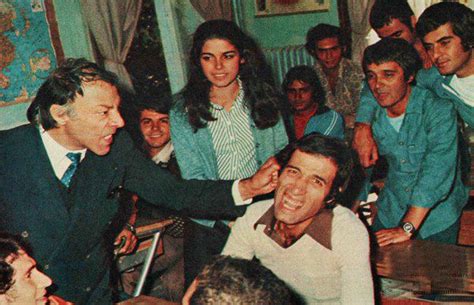 Kemal sunal'ın cenazesine de gittim, ailesine başsağlığı diledim ve bir köşeye çekildim. Kemal Sunal'ın Hayatı Hakkında Bilmediğimiz 10 Gerçek