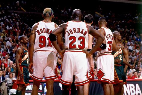 One Of The Greatest Teams Of All Time The 72 10 Chicago Bulls Shoe