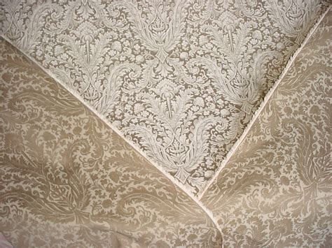 2y Superb Gold N White Ornate Damask Upholstery Fabric Ebay
