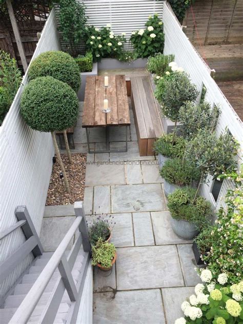 Small Courtyard Garden With Seating Area Design And Layout 98 สวนขนาด