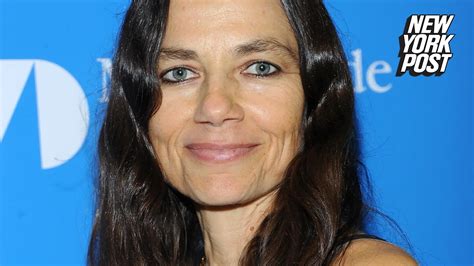 Justine Bateman Confronts Obsession With Her Old Face I Don T Give S T