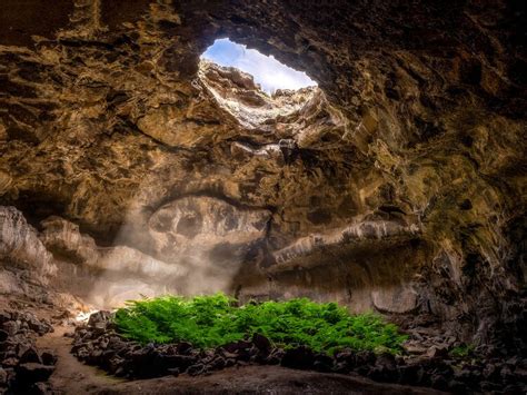 Spectacular Cave Exploration The 10 Most Amazing Caves In The World