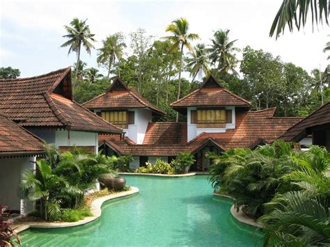 Kerala Delux Honeymoon Holiday Tour Packages From Delhi