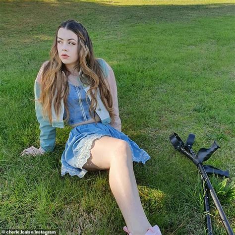 A Woman With One Leg Has Become A Target For Vile Trolls Amputee Site