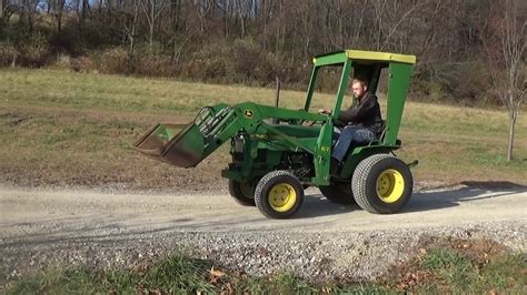 John Deere 650 4x4 Tractor With Loader Youtube