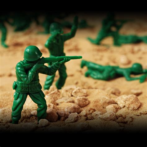 100 Plastic Soldiers Toys Traditional Army Kids Children Pretend Play