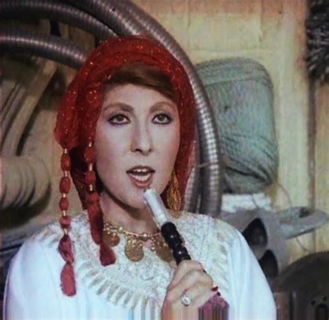 جميلة الزمن الجميل #نادية_الجندي استعراض الرشاقة الفنية مع #نبيله_عبيد اثبات ان الفن لابد ان يصقل ليصبح #ظاهرة. نادية الجندى - وكالة البلح 1982 | Egyptian actress