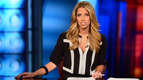 Ex Espn Anchor Sara Walsh A Unf Grad Says She Once Had Miscarriage On Air