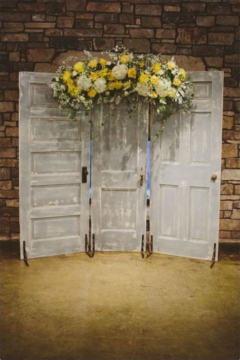 35 Dreamy Indoor Wedding Ceremony Backdrops Deer Pearl Flowers