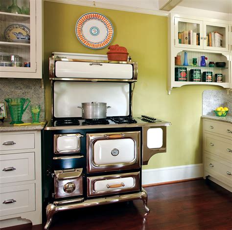 Heartlands Classic Gas Stove Is Crowned By An Italian Platter