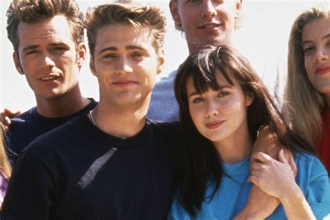 Shannen Doherty Joins Beverly Hills 90210 Reboot Tv Guide