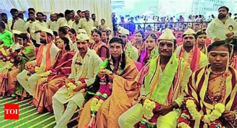 Mass Wedding 31 Couples Tie Knot In Mass Wedding In Hubballi Hubballi News Times Of India