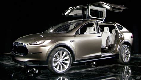 Tesla Suv Tesla Model X An All Electric Suv Thats Ridiculously Fast