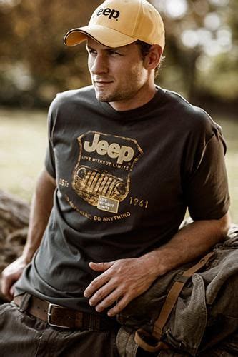 Serving south african and global sportswear business owners/retailers/ individual bulk buyers, berunwear can custom and manufacture a huge at berunwear, we understand the importance of brand for a south african gym clothing ecommerce startup or an established company. Pin on Jeep Apparel