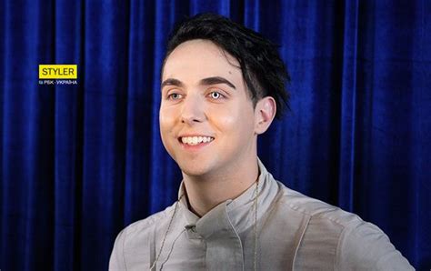 Born 11 april 1997), better known by his stage name mélovin (меловін) (stylised as mélovin), is a ukrainian singer and songwriter. MELOVIN рассказал, что c ним произошло на вечеринке ...
