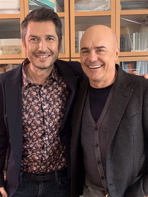 Luca Zingaretti T3 Ep 1 Sincroguia Tv