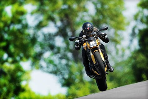 Photos And Video Of The Ducati Streetfighter 848 Asphalt And Rubber