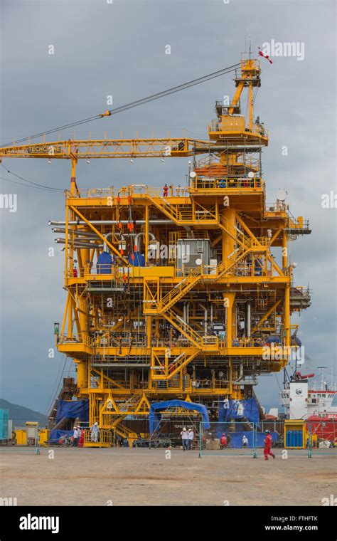 Oil Rig Topside In A Construction Yard Stock Photo Alamy