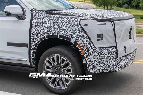 Heres A Glimpse Of The Refreshed 2024 Gmc Yukon Interior
